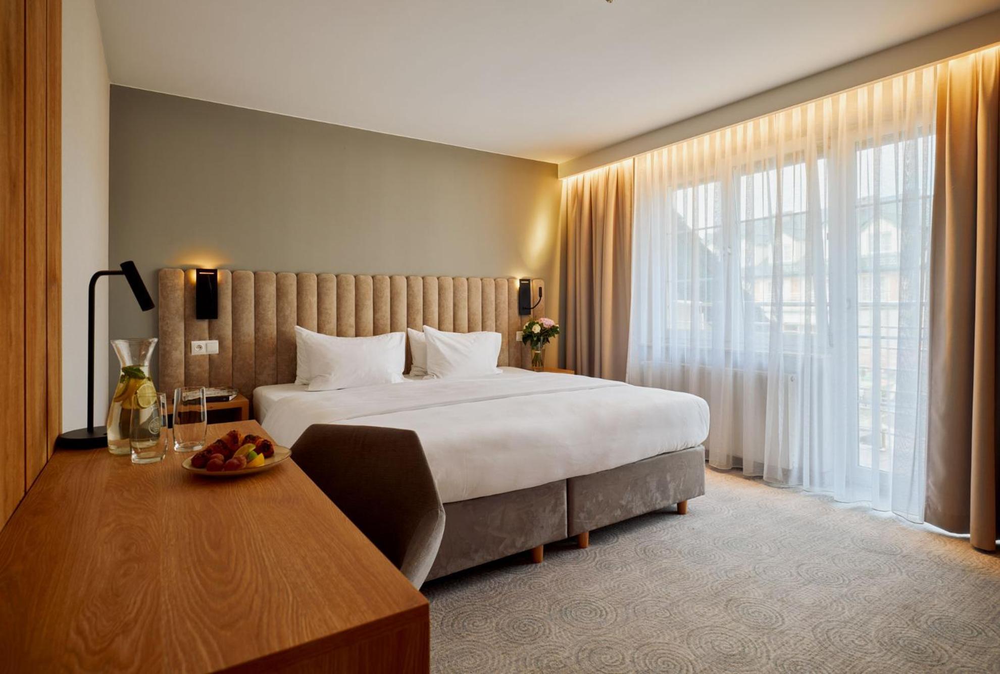 Hotel Verde Кошалин Екстериор снимка