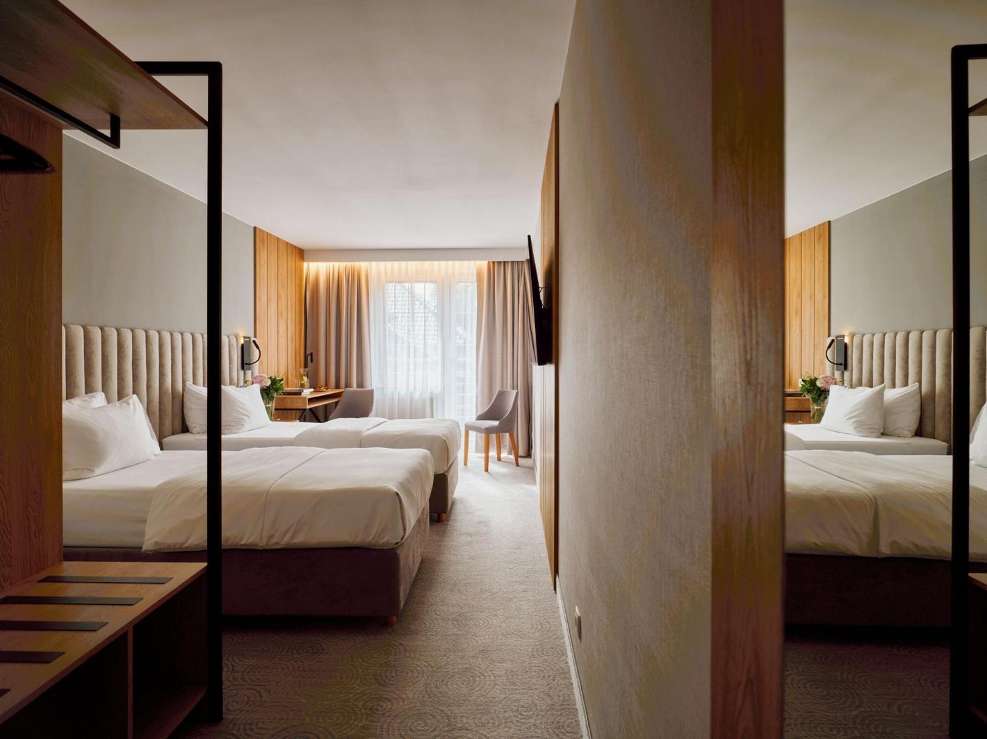 Hotel Verde Кошалин Екстериор снимка