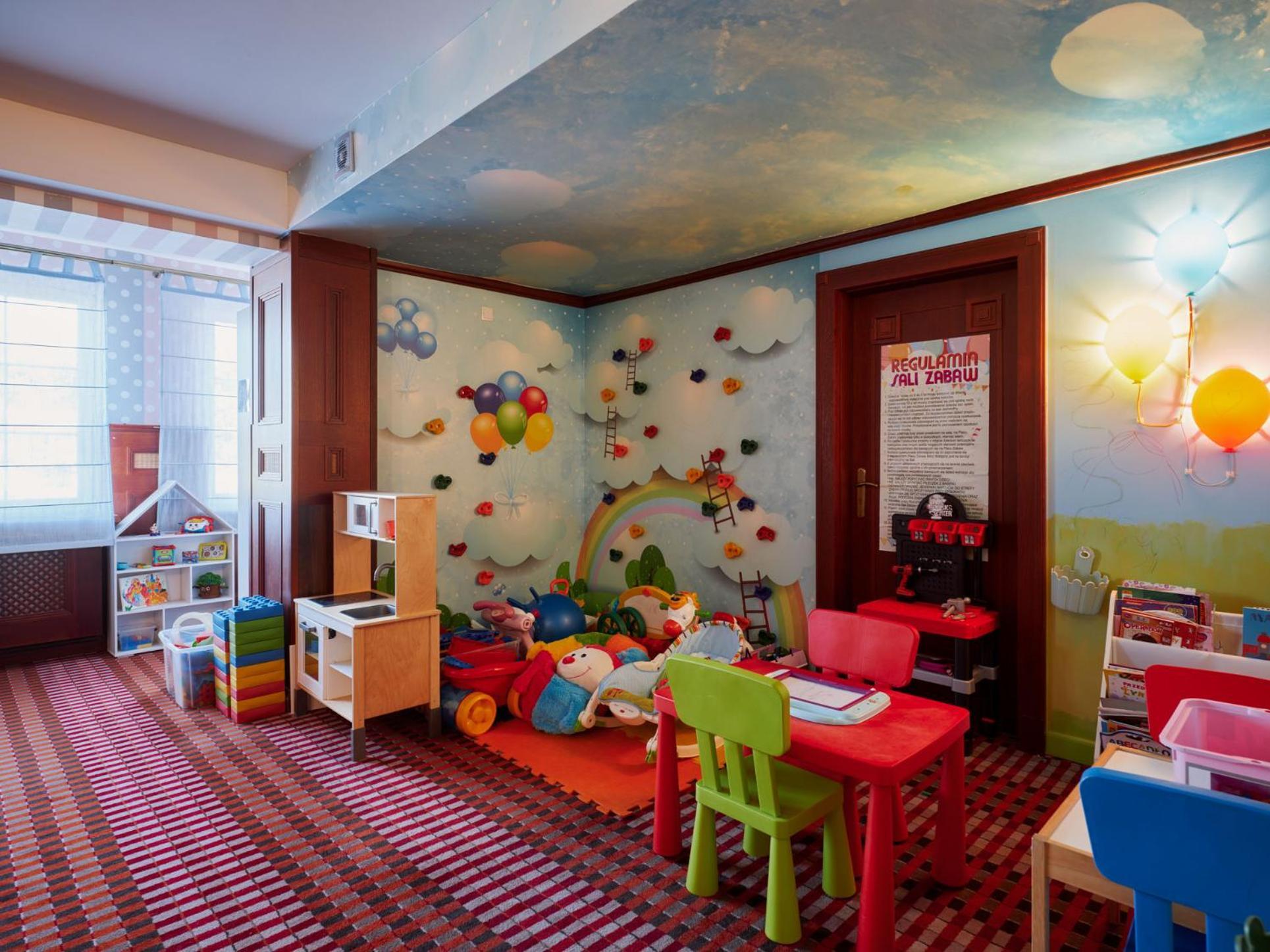 Hotel Verde Кошалин Екстериор снимка