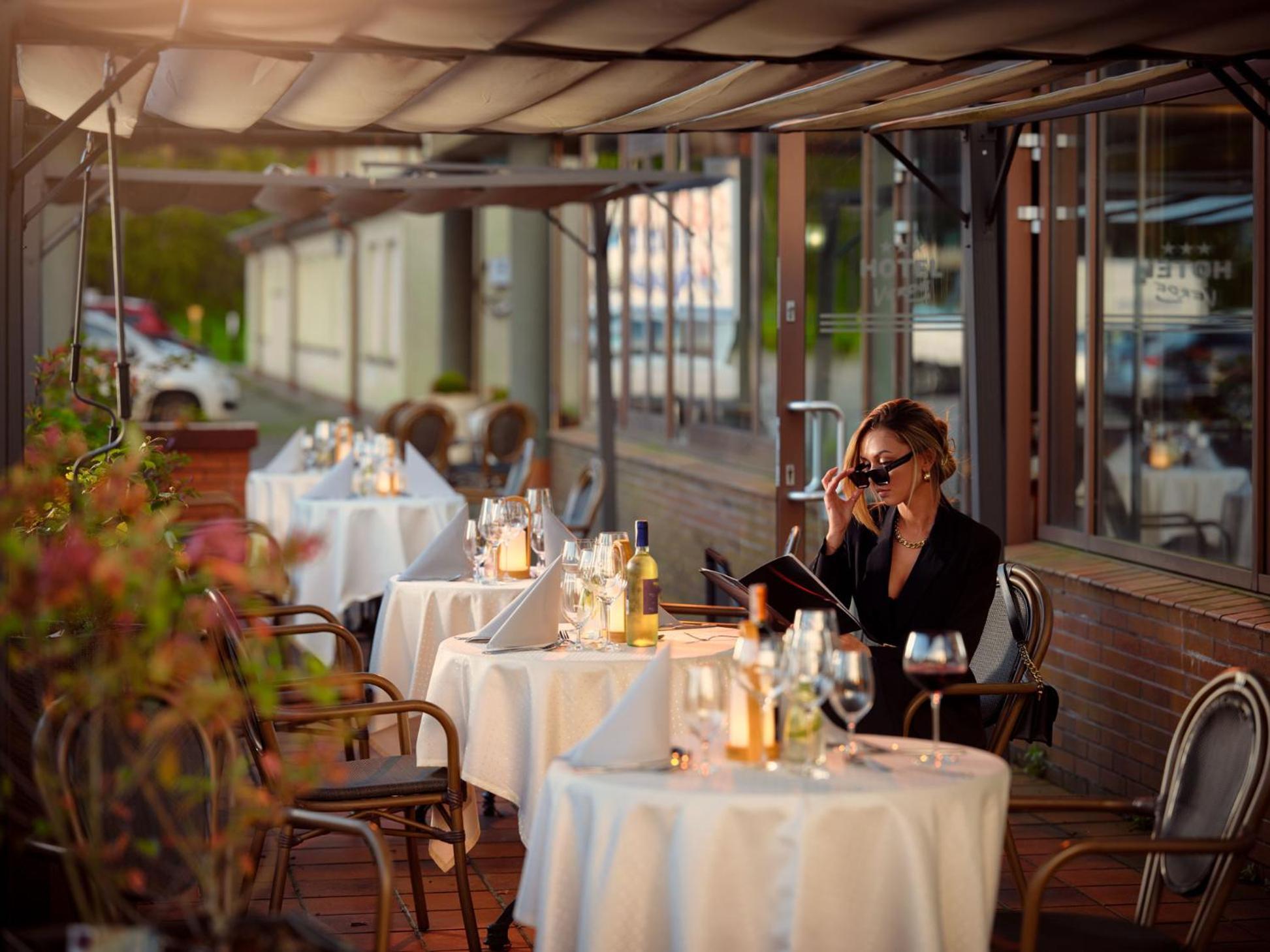 Hotel Verde Кошалин Екстериор снимка